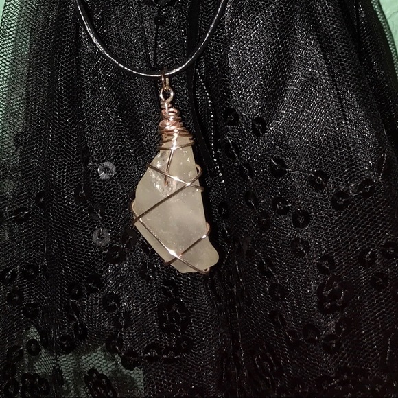 🌸pink Sea Glass Wire Wrapped Necklace Rose Gold - Picture 6 of 8